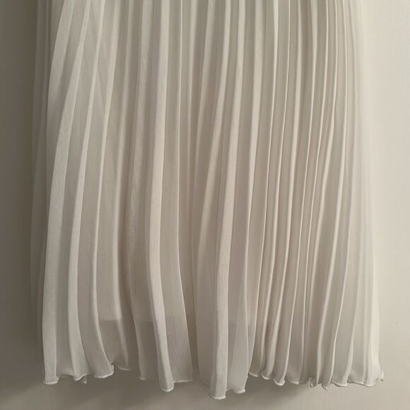 NWOT Venus White Pleated Braided Spaghetti Strap Blouse Size M - Picture 13 of 16